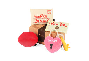 P.L.A.Y Love Bug Valentine's Collection Smoochy Poochy - Hound About Town